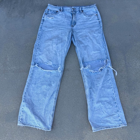 American Eagle Outfitters Denim - American Eagle Stovepipe Distressed Straight Leg Jeans Light Wash Size 14